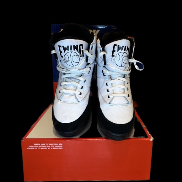 Ewing Athletics shoe - 33 Hl - men’s size 10.5 US - Picture 6 of 9